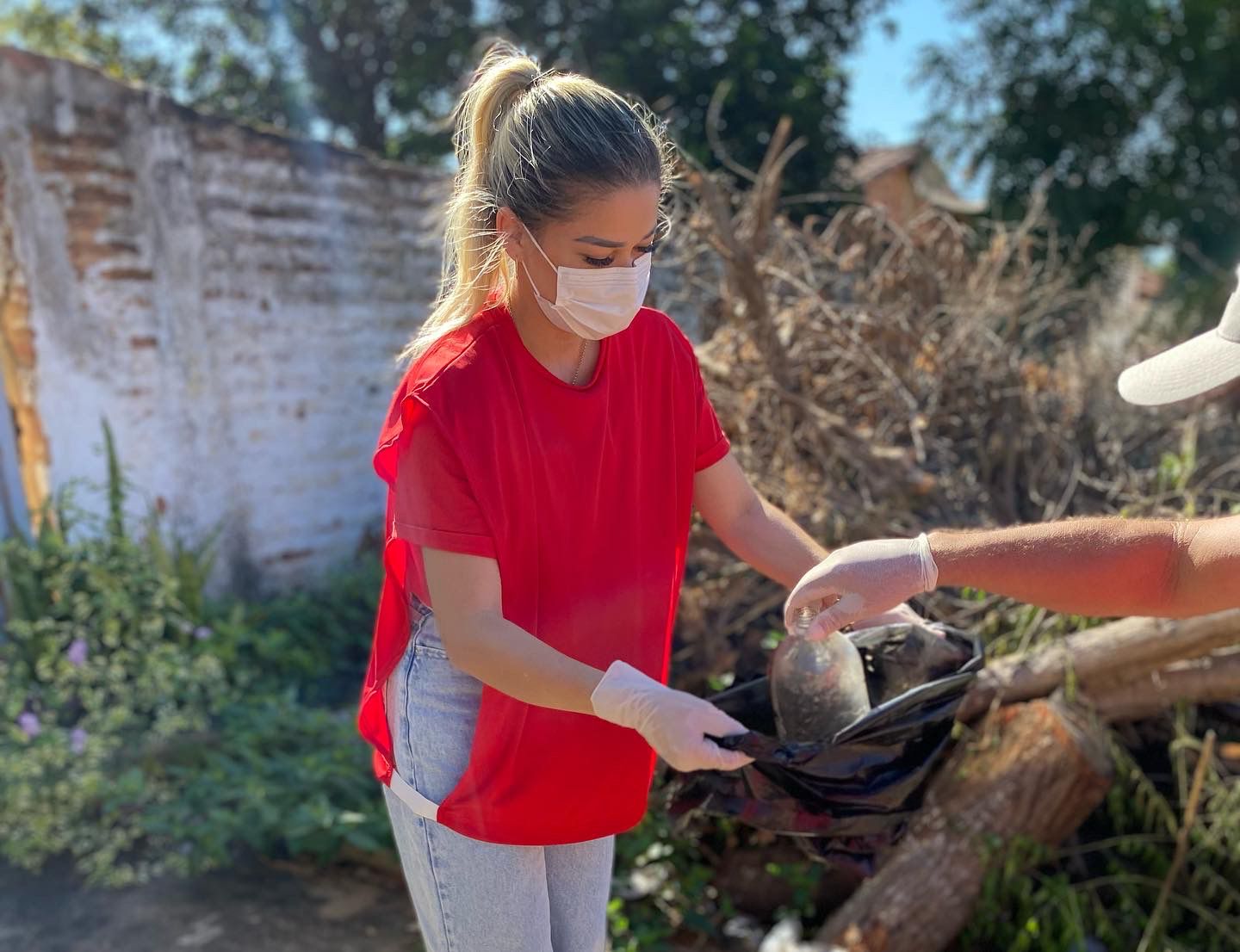 Mutirão da limpeza contra a dengue é realizado em Passagem Franca do Piauí (Foto: Divulgação)