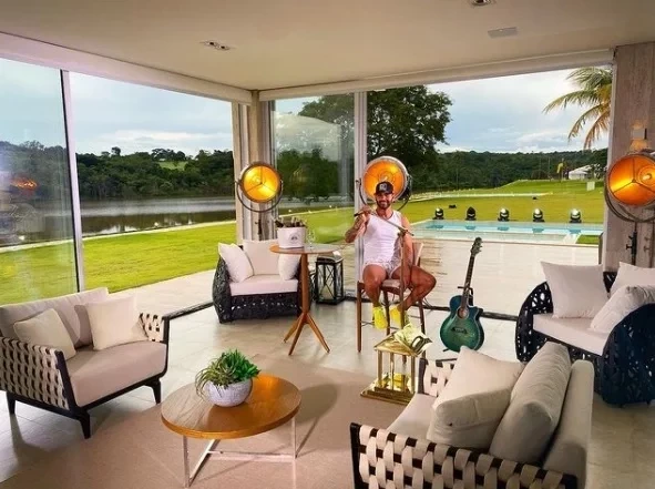 Luxo e ostentação: veja como vive Gustavo Lima com bens milionários - imagem 85429