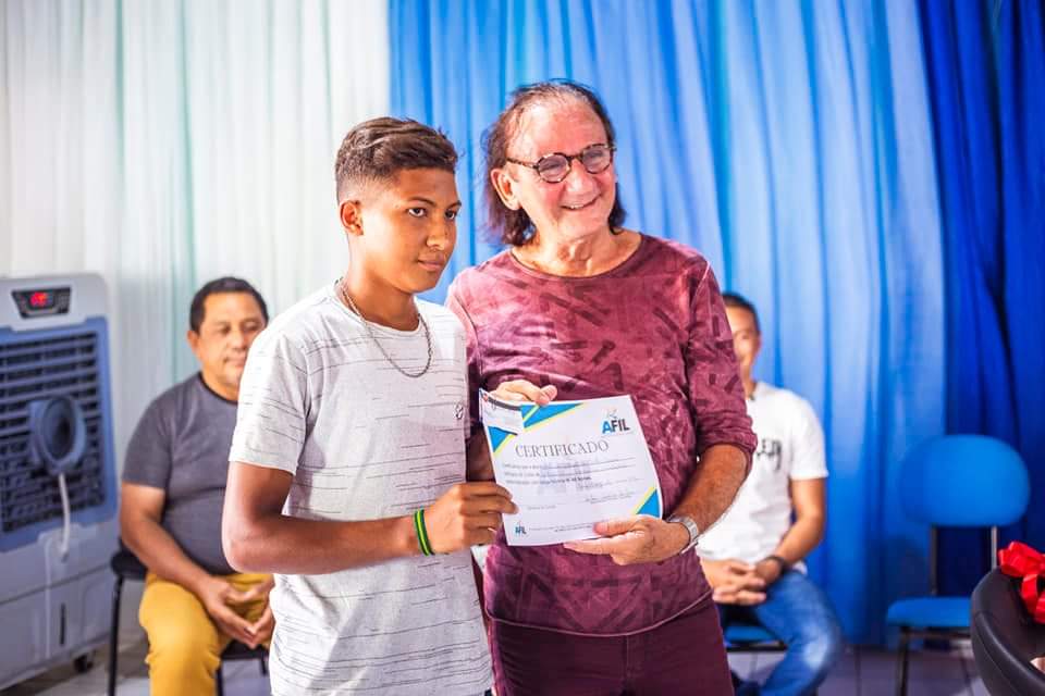 Prefeito João Luiz participa do enceramento de curso em Monsenhor Gil - Imagem 9