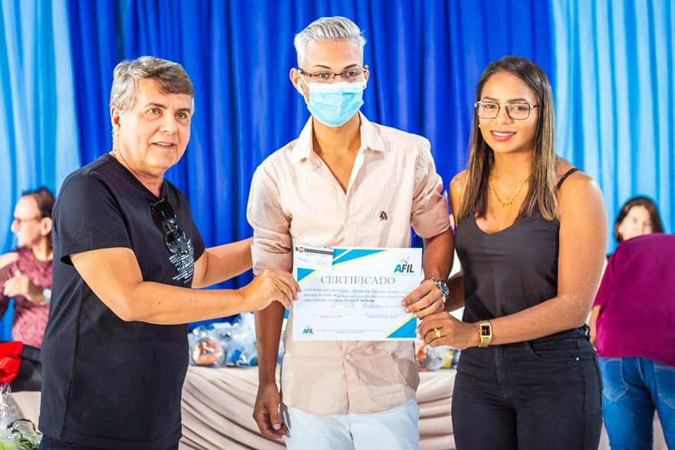 Prefeito João Luiz participa do enceramento de curso em Monsenhor Gil - Imagem 11