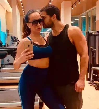 É o amor! Listamos 20 casais para lá de apaixonados do mundo dos famosos - imagem 86724