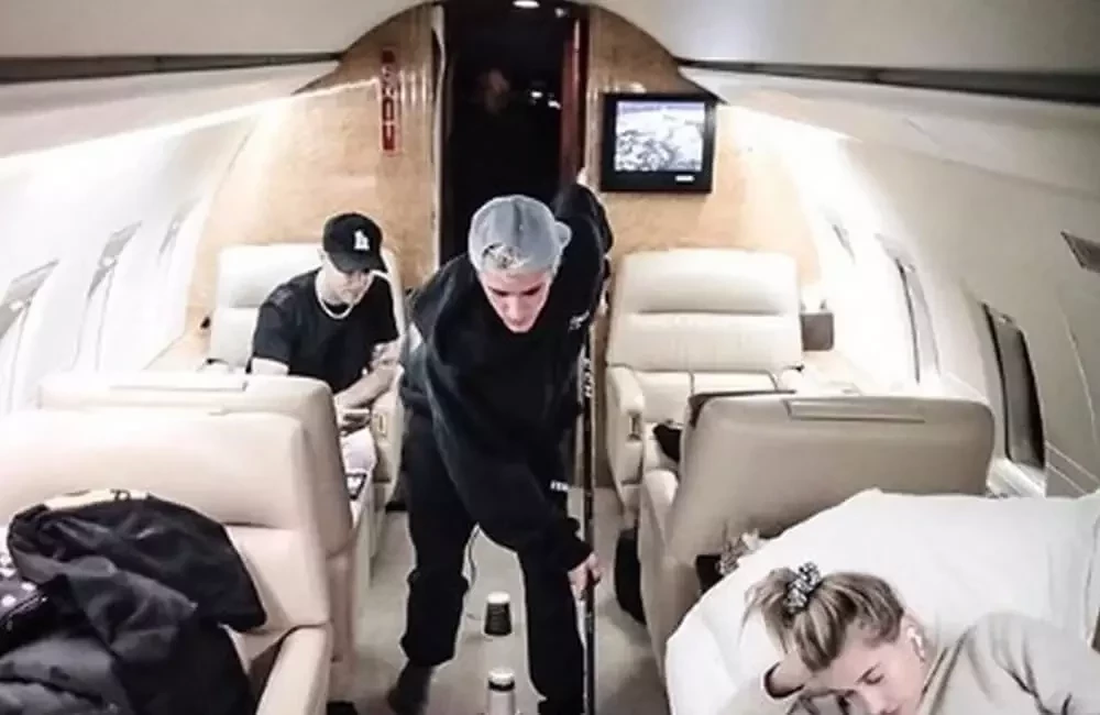 Os jatinhos dos famosos 