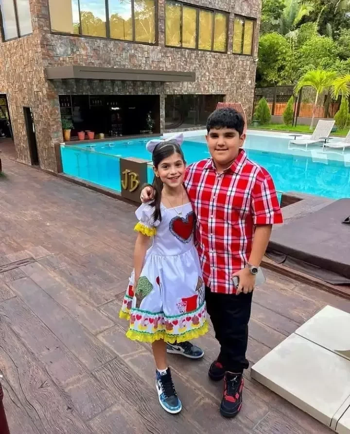 Vipi.MN apresenta os homens, mulheres e crianças em agenda social e festiva - imagem 89160