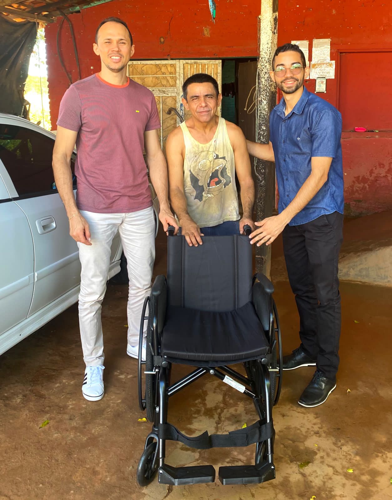 Moradores de Passagem Franca do Piauí recebem dispositivos de mobilidade