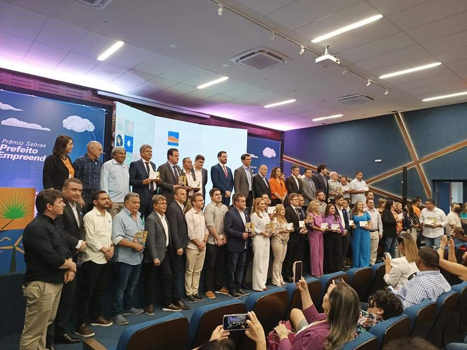 Monsenhor Gil participou da premiação do Prêmio Prefeito Empreendedor 2022 - Imagem 11