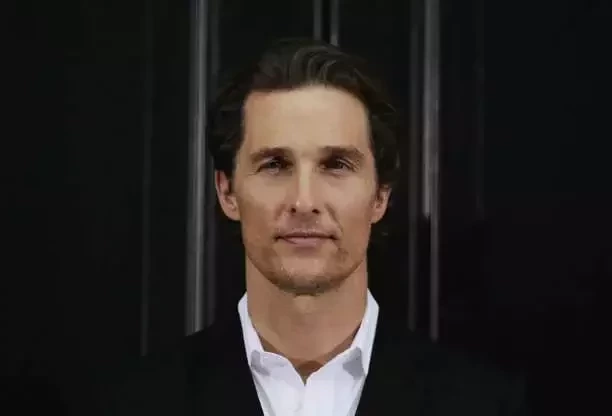 Disfarçados! 15 Famosos que escondem as carecas e você não sabia - imagem 91945