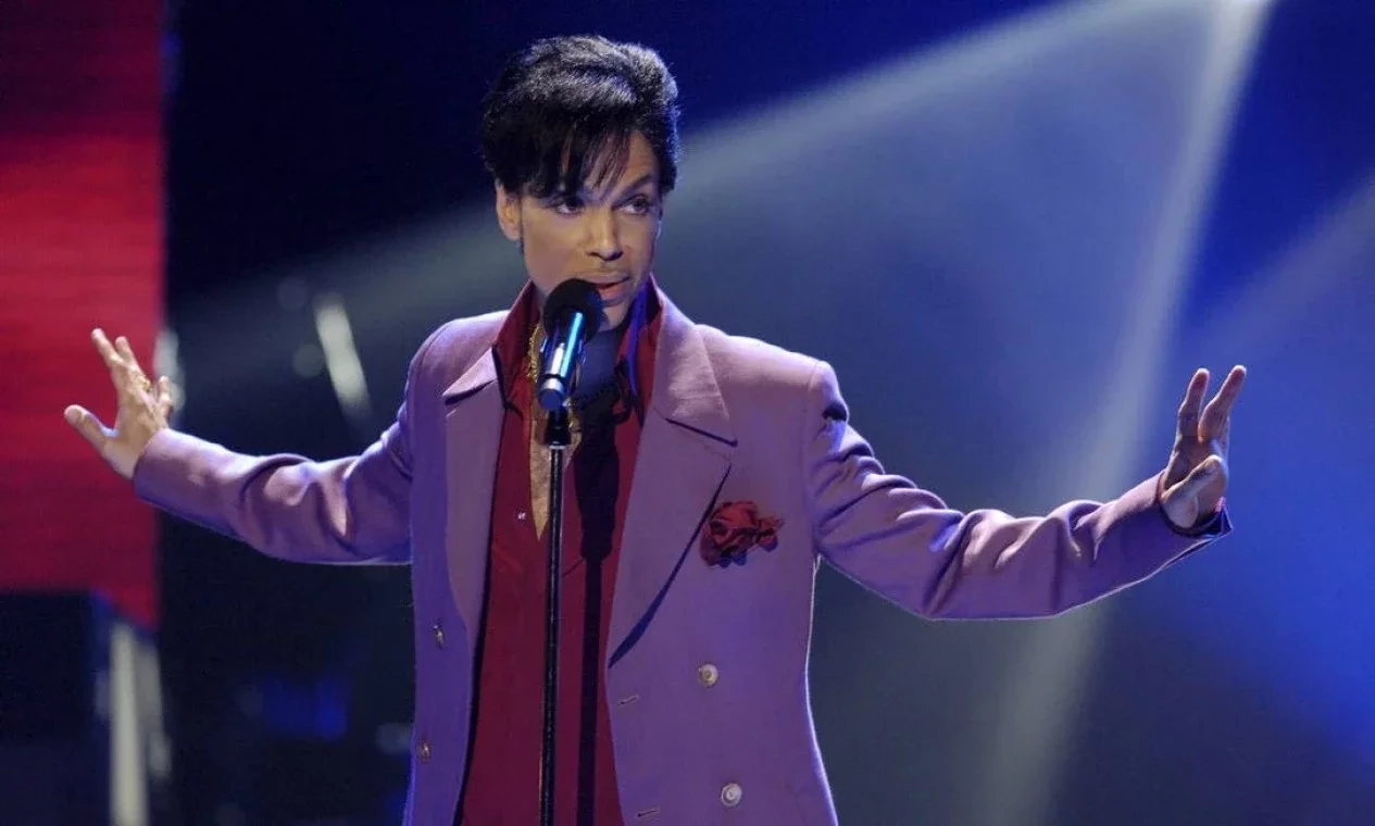 Confira a relação de celebridades que morreram por overdose de remédios - imagem 92107