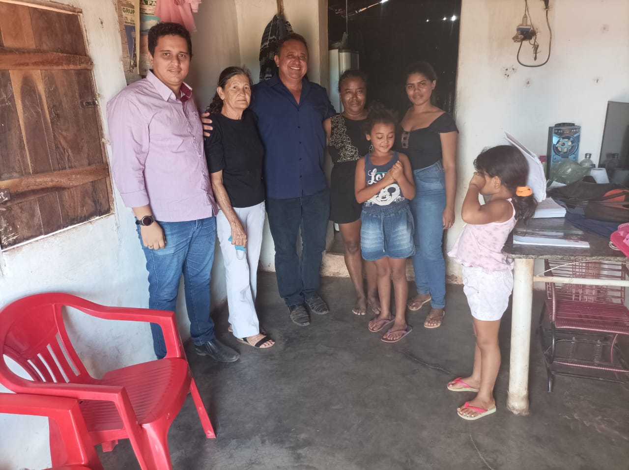 Prefeito Miguel Rodrigues visita localidade Paulista e acompanha obra - Imagem 10