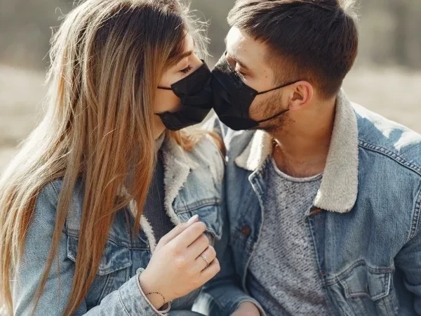 Medo de sair com outras pessoas pós-pandemia? Você pode sofrer de FODA