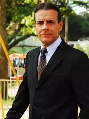 Lembra deles? 20 famosos que deixaram a fama por empregos "normais" - imagem 91089