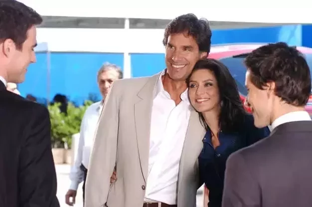 Lembra deles? 20 famosos que deixaram a fama por empregos "normais" - imagem 91091