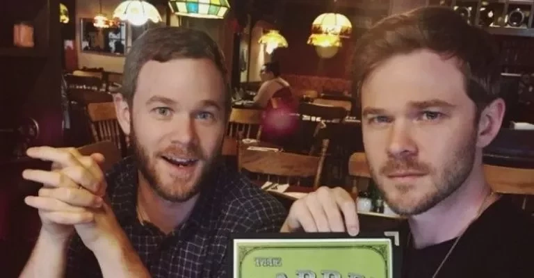 Idênticos! 14 Famosos que têm irmãos gêmeos e você não sabia - imagem 91897