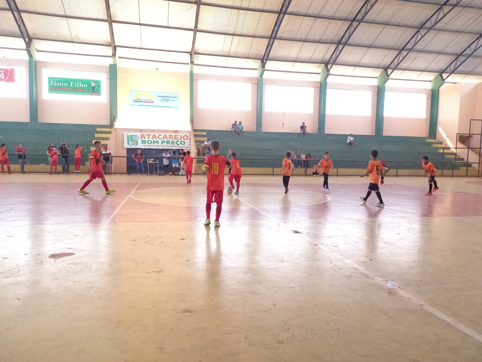 Esperantina sediou jogos do circuito Piauí e Maranhão de futsal - Imagem 2