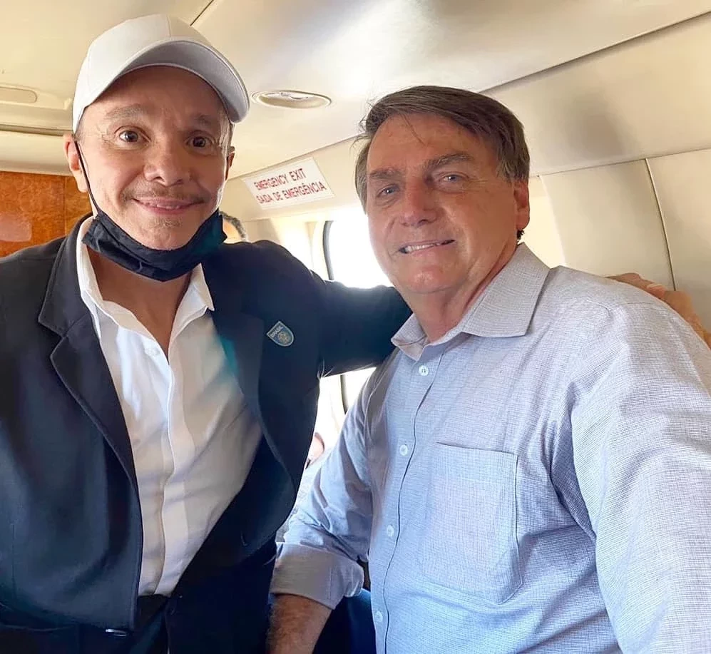 Bolsonaristas:  veja 6 famosos que se filiaram ao partido do presidente - imagem 95314