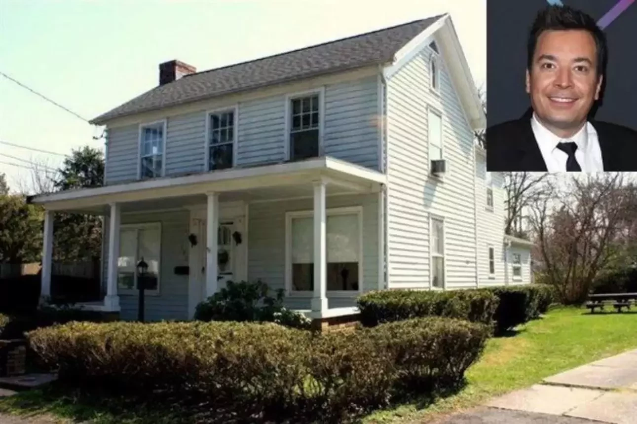 Até de madeira! Conheça as casas onde 10 artistas moravam antes da fama  - imagem 96705