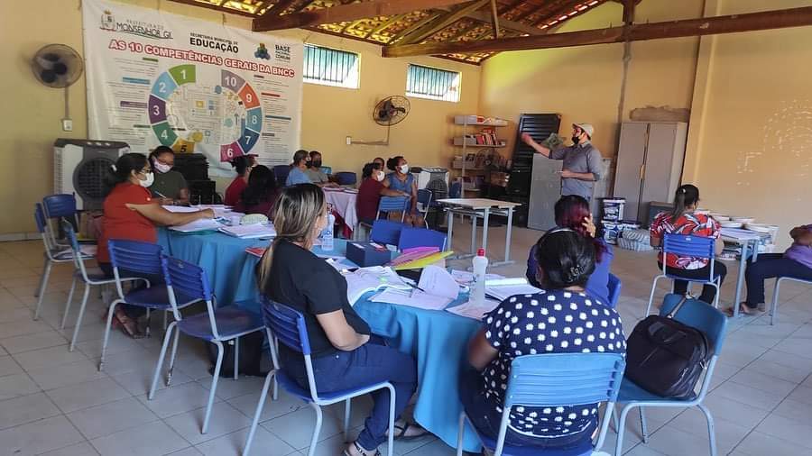 Secretaria Municipal de Educação de Monsenhor Gil realiza encontro - Imagem 9