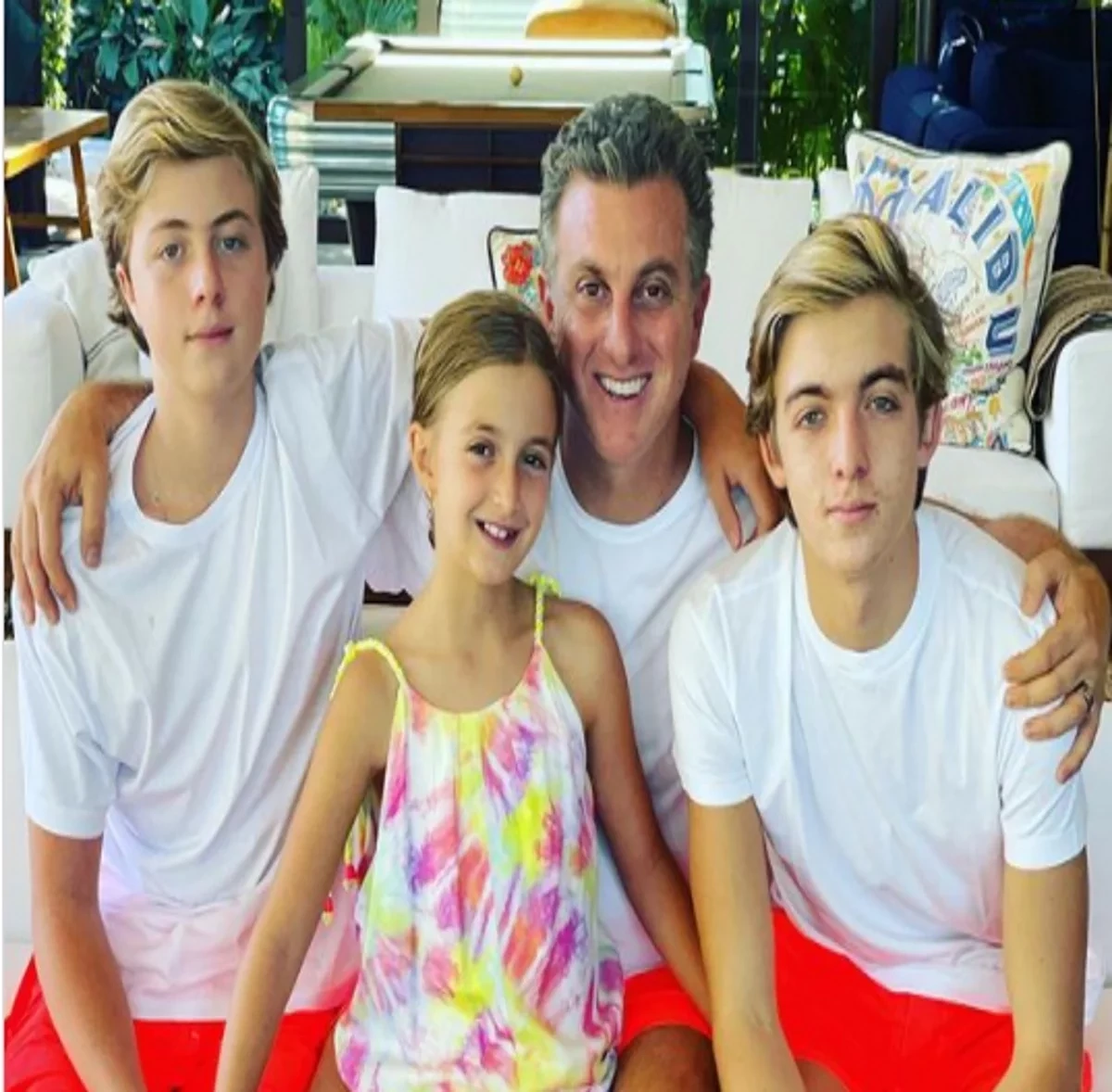 Luciano Huck e filhos