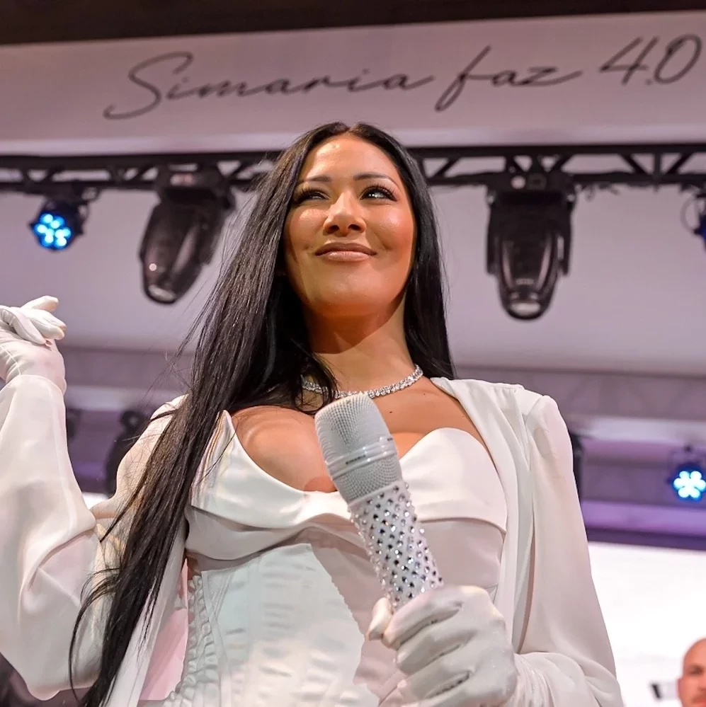 Antes, um anúncio de pausa