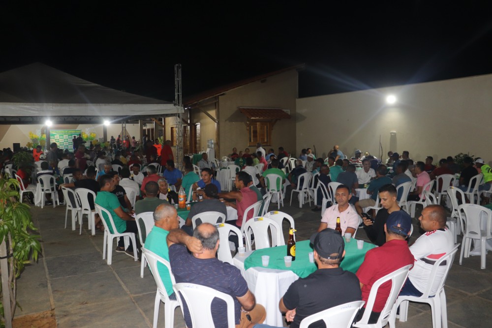 Prefeita Kelly Alencar realizou Homenagem aos Pais de Lagoinha  - Imagem 3