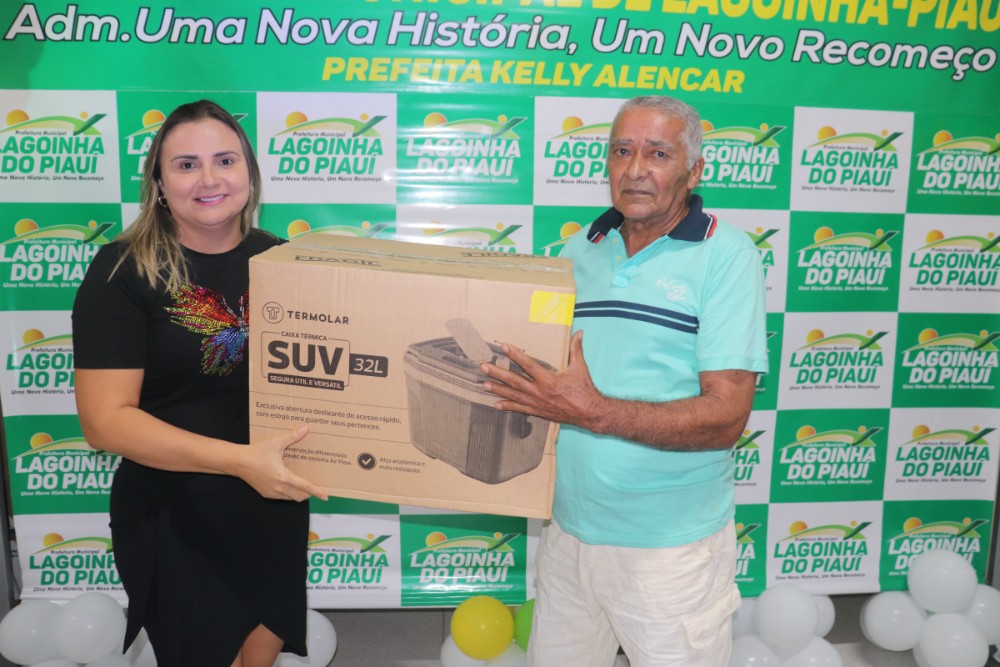 Prefeita Kelly Alencar realizou Homenagem aos Pais de Lagoinha  - Imagem 1