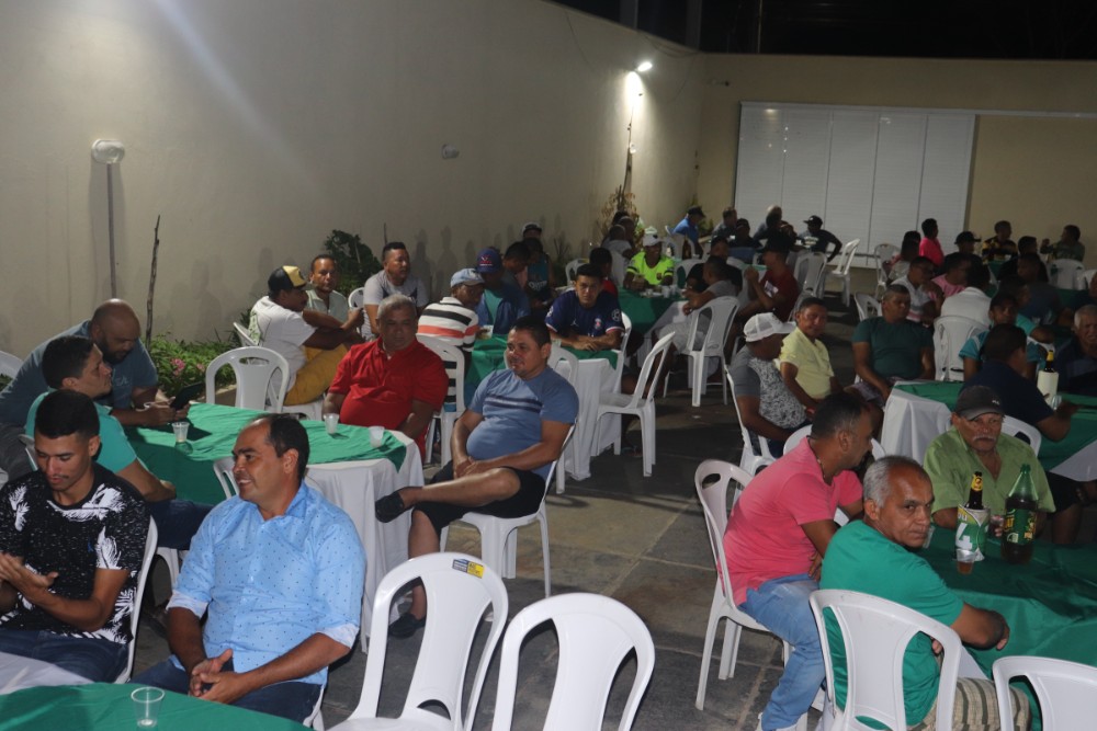 Prefeita Kelly Alencar realizou Homenagem aos Pais de Lagoinha  - Imagem 4