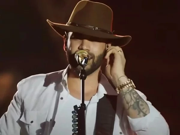 Confira as vezes que os chapéus do Gusttavo Lima roubaram a cena. Fotos