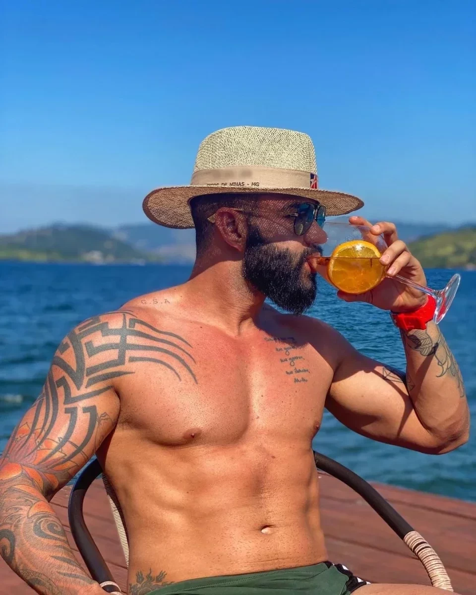 Confira as vezes que os chapéus do Gusttavo Lima roubaram a cena. Fotos - imagem 98165