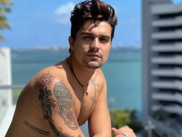 Além de Luan Santana! Confira 8 famosos que já assumiram ter feito sexo a 3