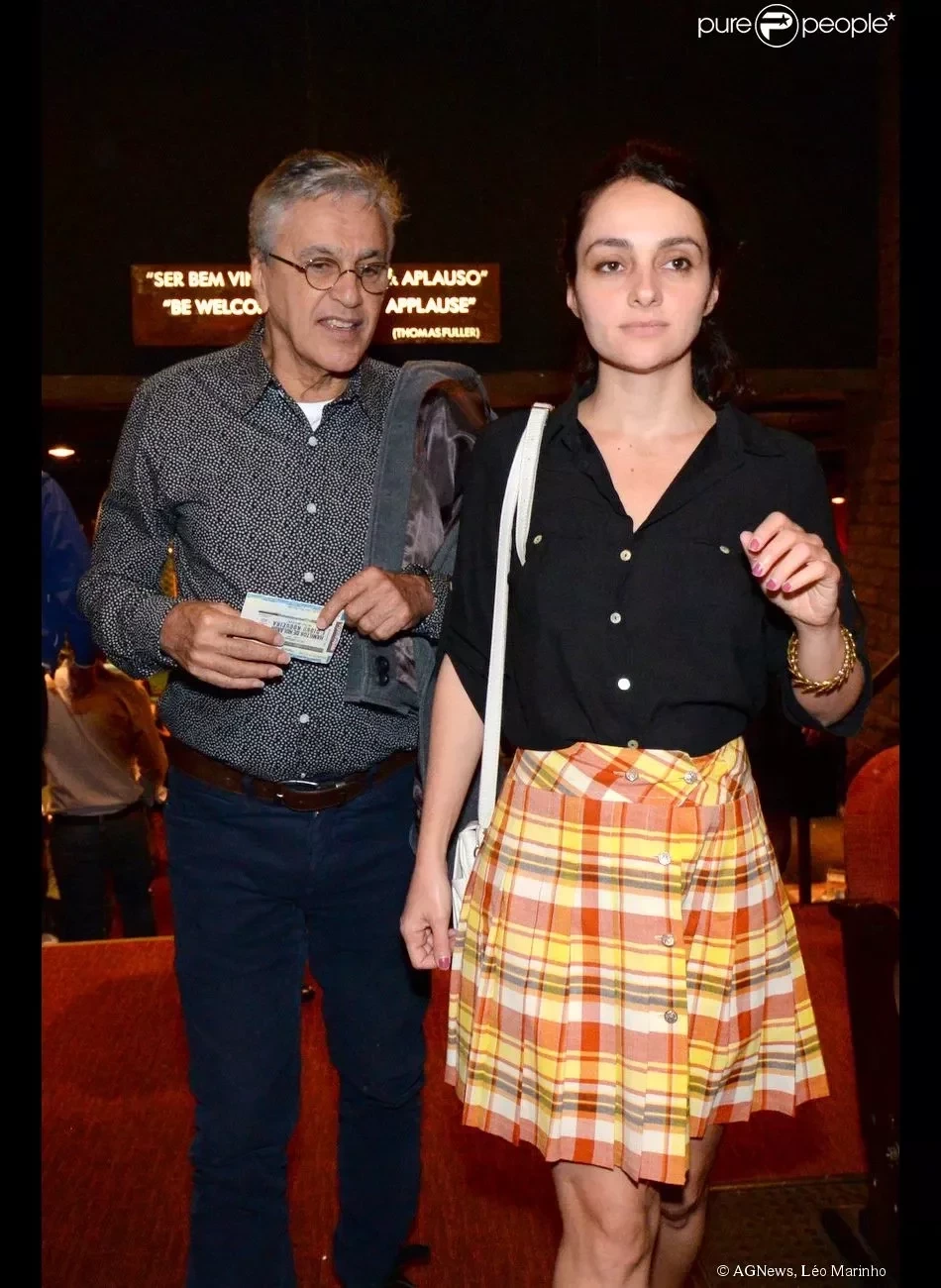 Bissexual assumido: Relembre os romances famosos do cantor Caetano Veloso - imagem 96455