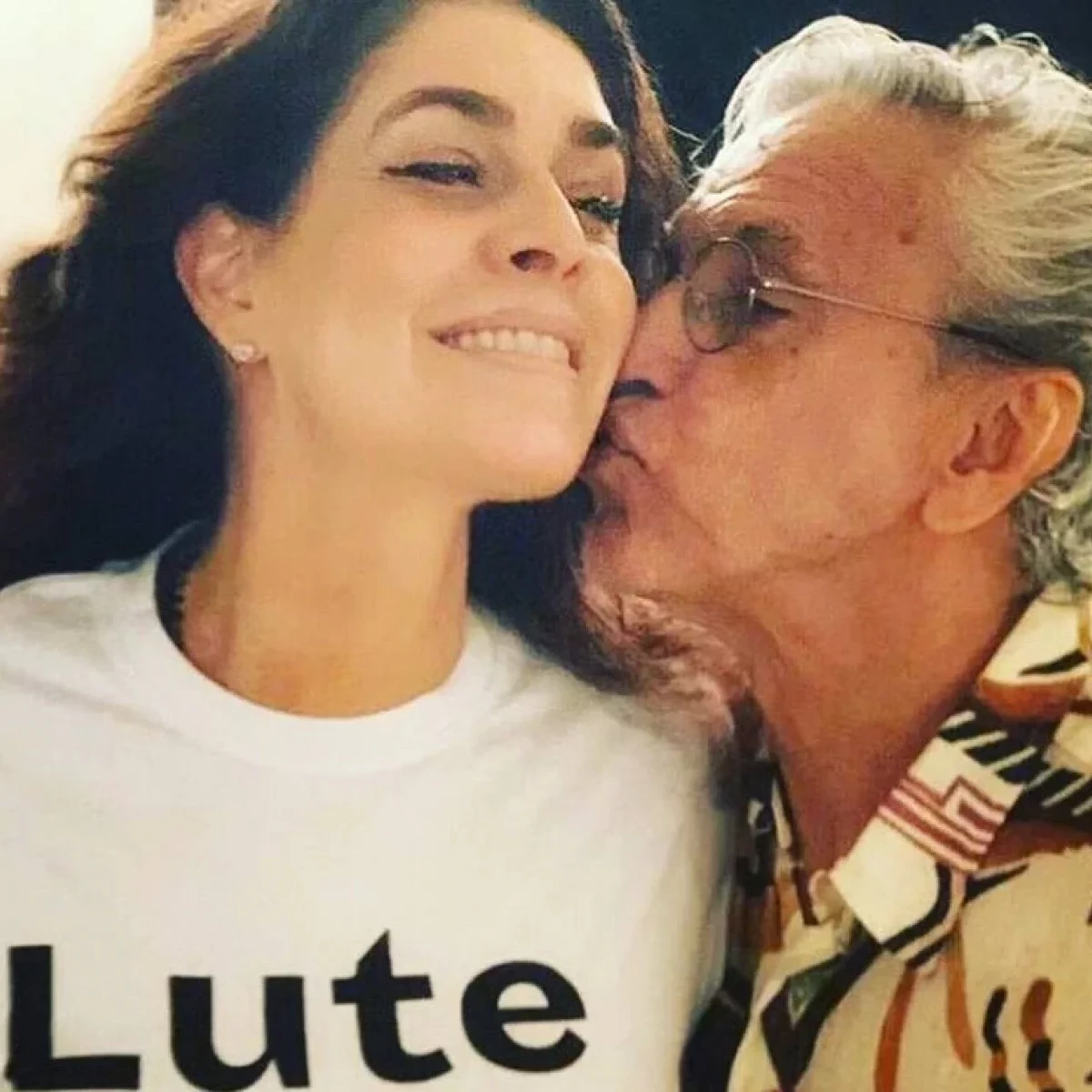 Bissexual assumido: Relembre os romances famosos do cantor Caetano Veloso - imagem 96444