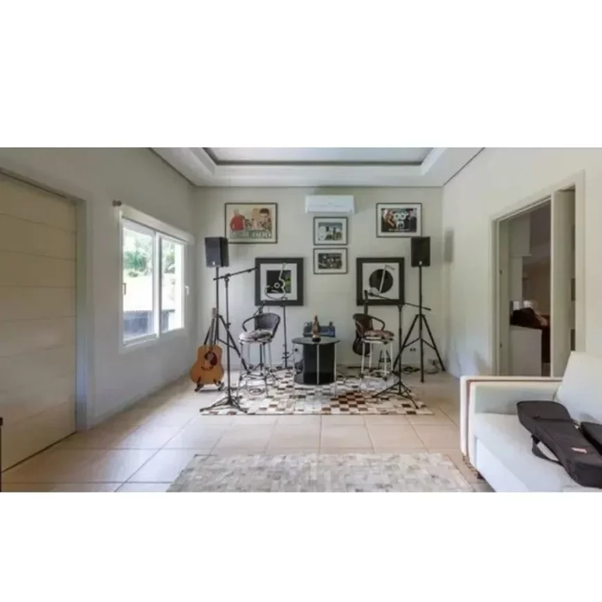 Rick, dupla de Renner