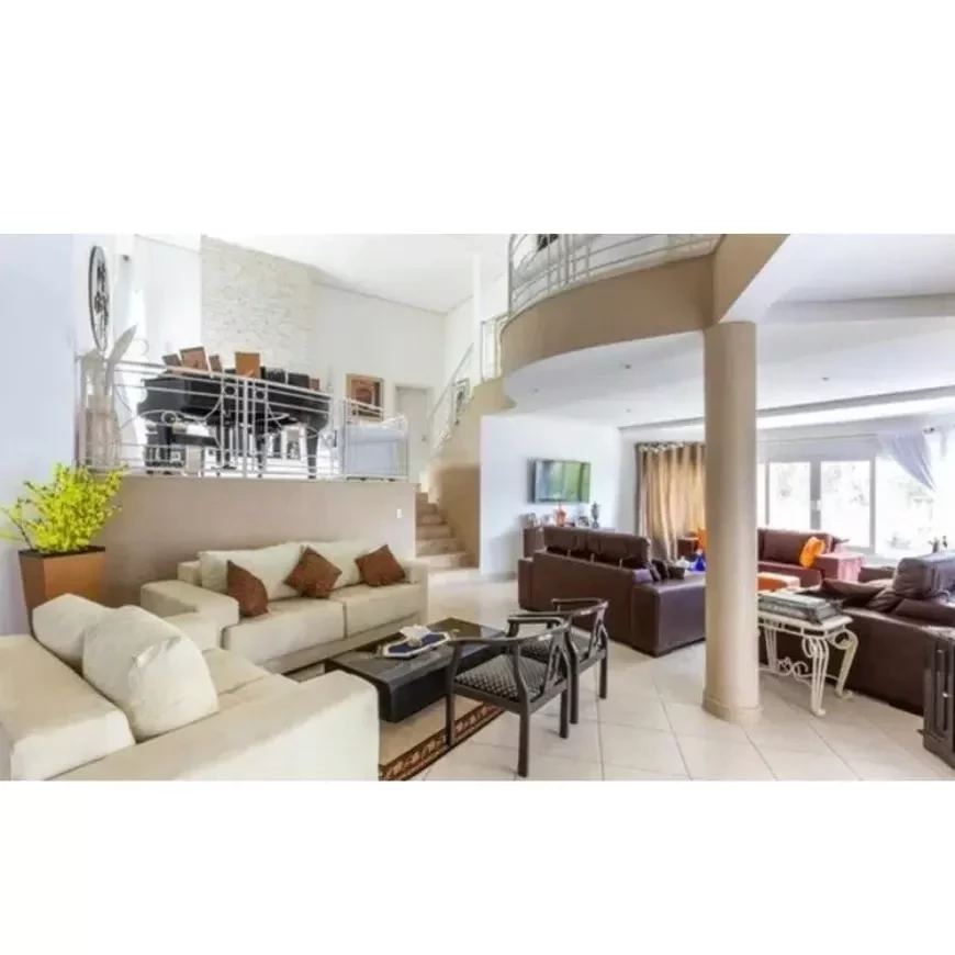 Rick, dupla de Renner