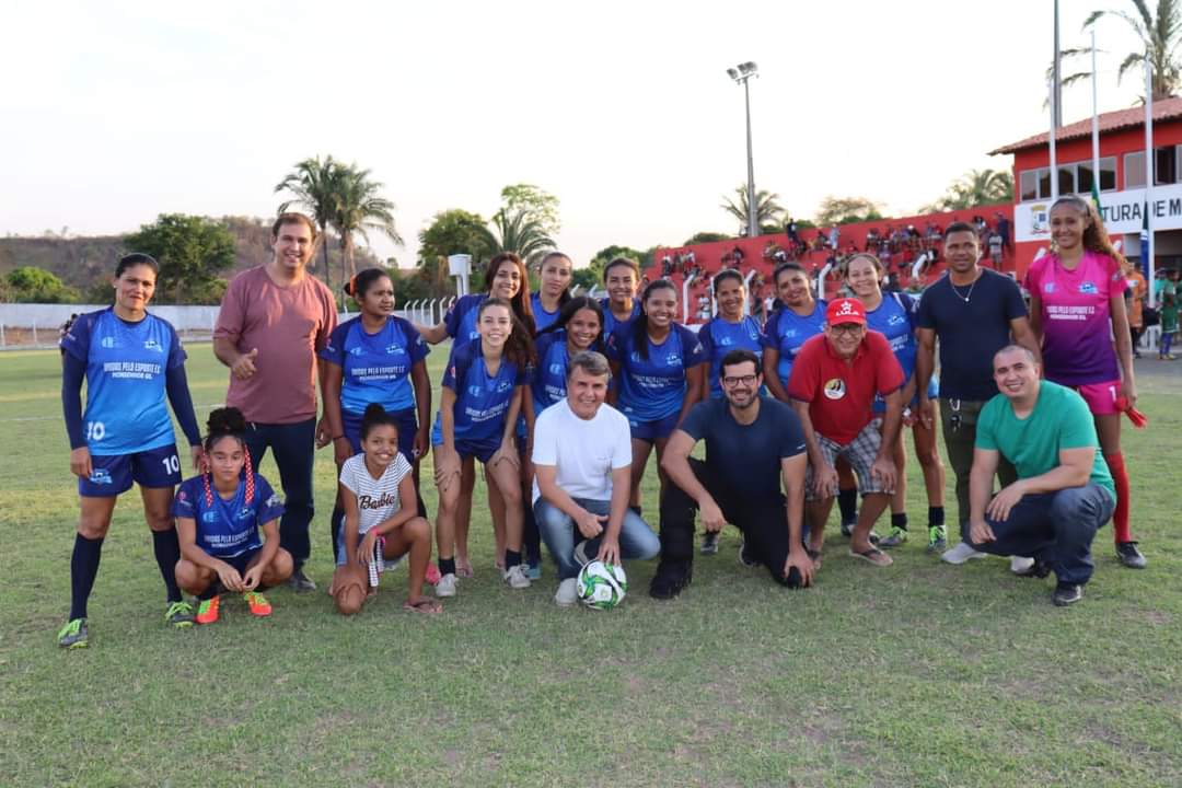 Prefeito João Luiz e vice Evandro Abreu na abertura do Municipal 2022 - Imagem 1
