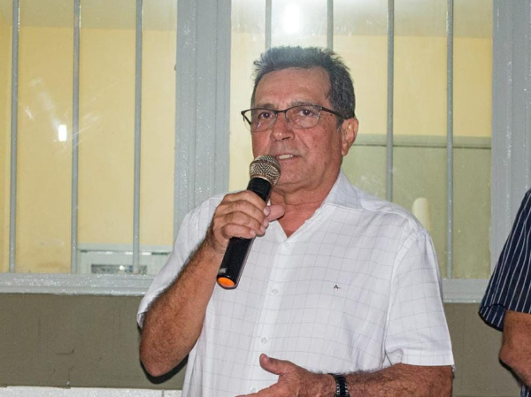 Prefeito Genival Bezerra inaugura Calçamento e Reforma de UBS na zona rural