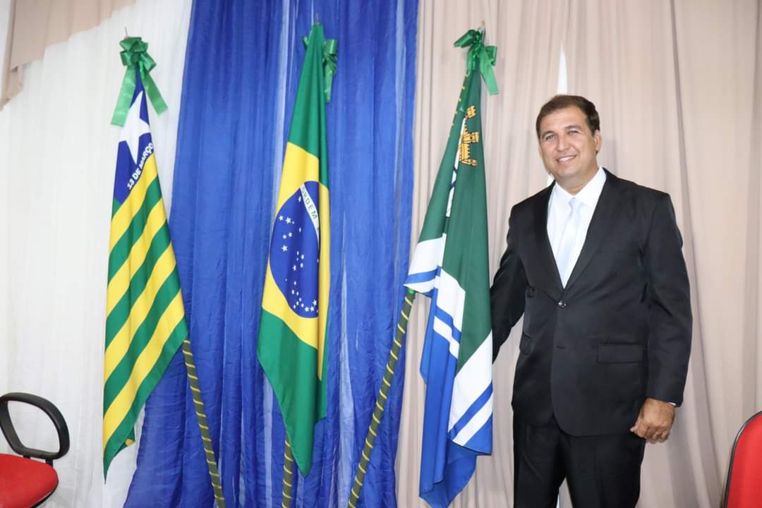 Posse do novo vereador de Monsenhor Gil, Lourão da Canafístula  - Imagem 9