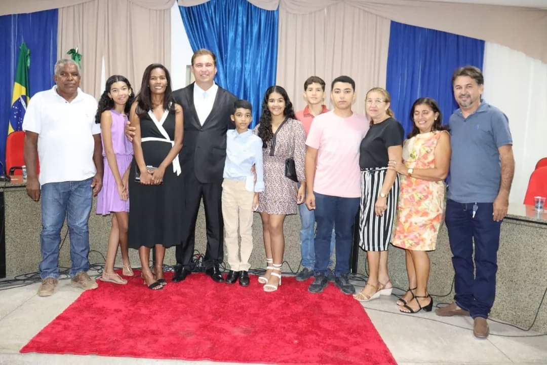 Posse do novo vereador de Monsenhor Gil, Lourão da Canafístula  - Imagem 8