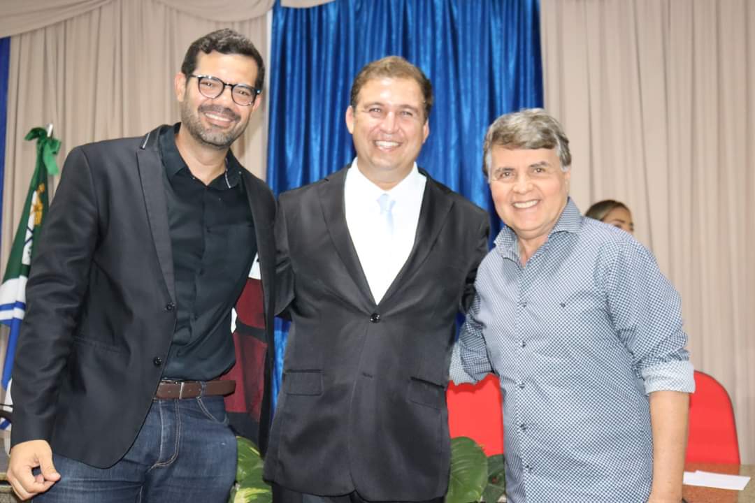 Posse do novo vereador de Monsenhor Gil, Lourão da Canafístula  - Imagem 10