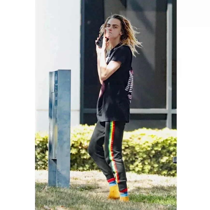 Cara Delevingne rehab