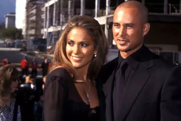 Até 55 horas! 10 casamentos de celebridades que duraram pouquíssimo tempo  - imagem 111796