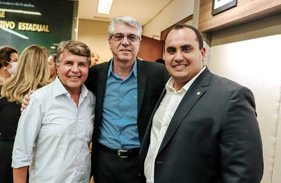 Prefeito prestigia posse da nova diretoria do SEBRAE PIAUÍ em Teresina  - Imagem 1