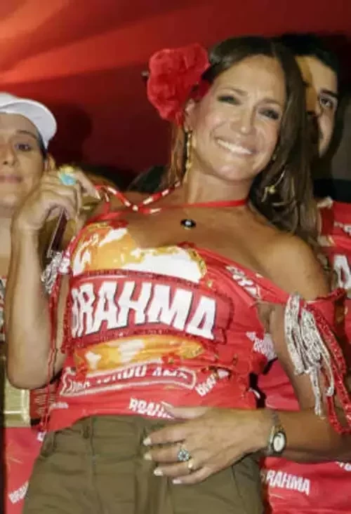 Além de Preta Gil! Conheça 14 famosos que lutam contra o câncer - imagem 112684