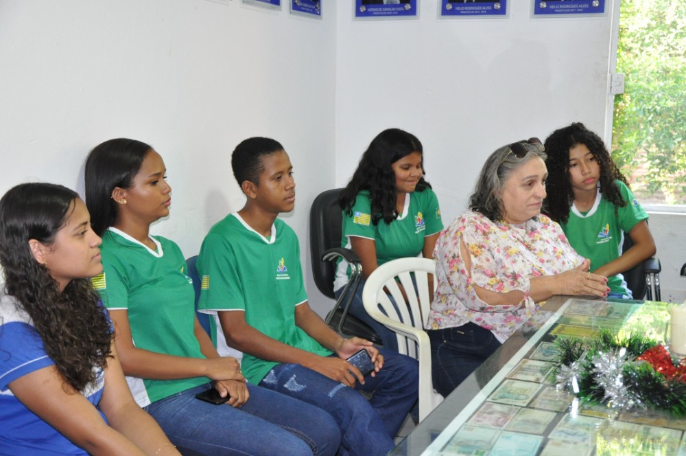 Alunos aprovados no IFPI participam de encontro com o prefeito Luciano - Imagem 3