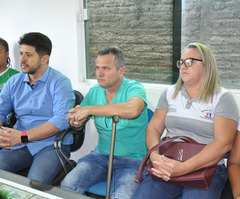 Alunos aprovados no IFPI participam de encontro com o prefeito Luciano - Imagem 5