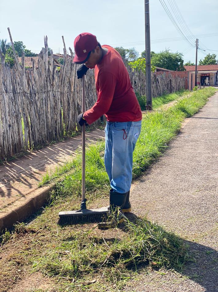 Prefeita Ivanária Sampaio Intensifica Limpeza Pública em Esperantina - Imagem 1