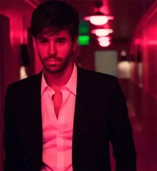 Conheça 10 famosos que já viraram assunto por causa de suas partes íntimas - imagem 112974