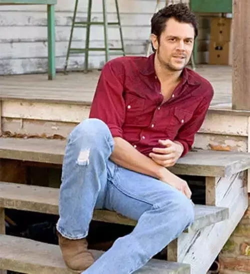 Conheça 10 famosos que já viraram assunto por causa de suas partes íntimas - imagem 112975