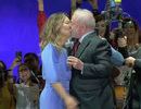 Lula beija Janja durante discurso em 'agradecimento às mulheres'; vídeo