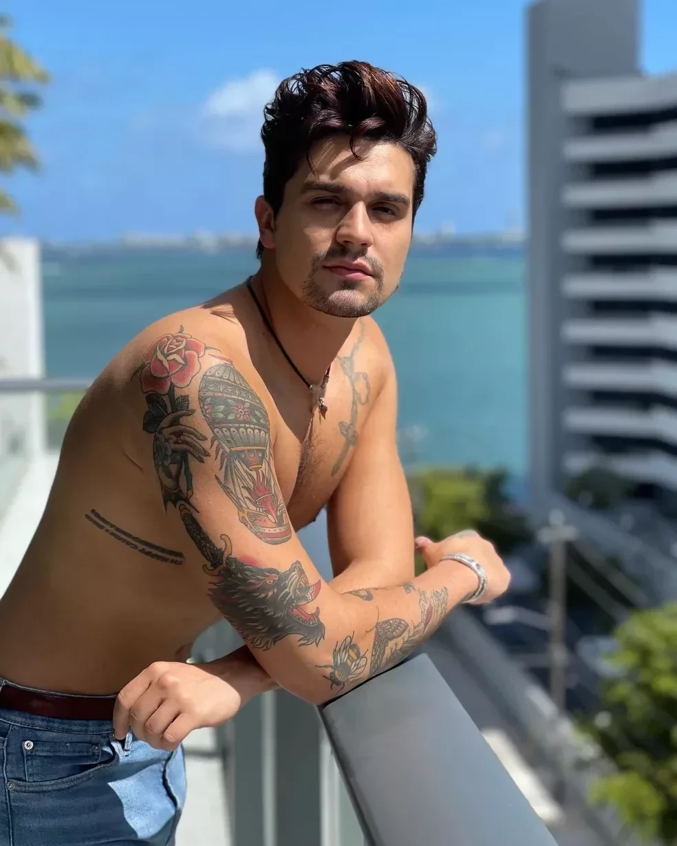 Até em escada! Saiba onde esses famosos brasileiros perderam a virgindade - imagem 113740