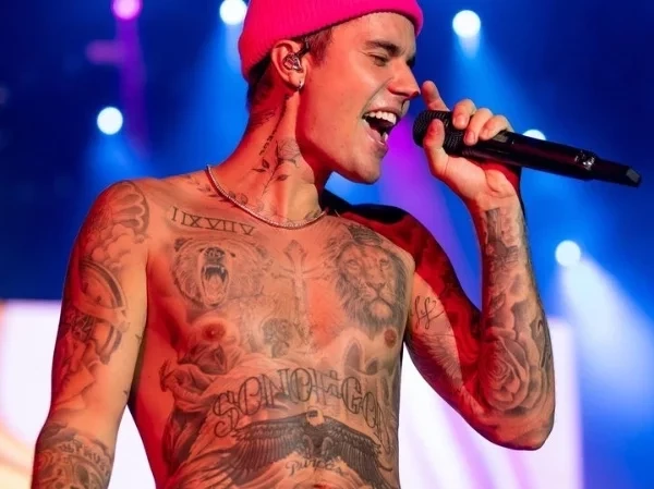 Descubra qual o valor da fortuna bilionária do cantor Justin Bieber