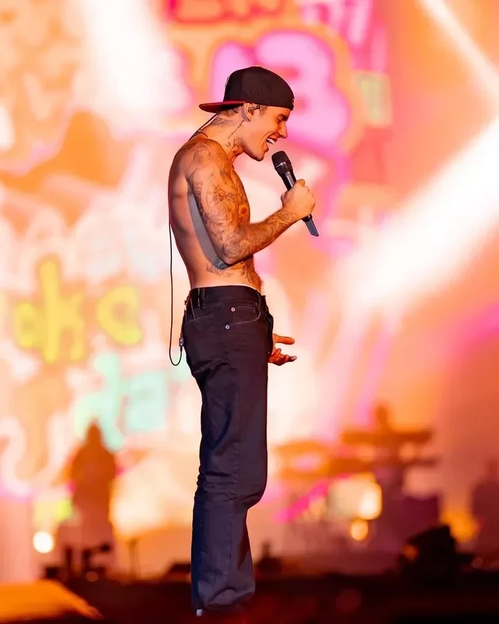 Descubra qual o valor da fortuna bilionária do cantor Justin Bieber - imagem 113842